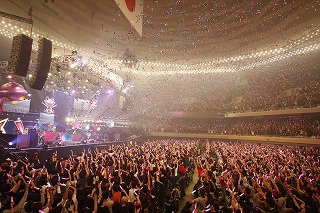 Lisa初の日本武道館ライブは 超満員の大成功 そして 今夏ライブイベント ツアー開催と 魔法科高校の劣等生 Opテーマ担当決定 リスアニ Web アニメ アニメ音楽のポータルサイト