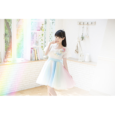 10月25日発売、東山奈央の1st アルバム『Rainbow』収録曲より「君と僕のシンフォニー」MV解禁！ - 画像一覧（2/2）