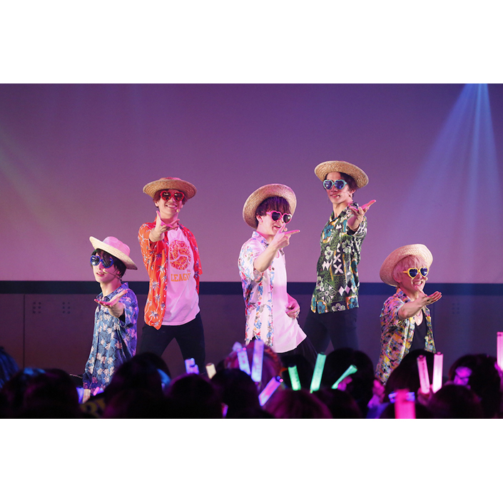 Hi!Superbイベント「VIVA! Hi!SupSUMMER! in 新宿ReNY」NIGHT公演レポート - 画像一覧（8/10）