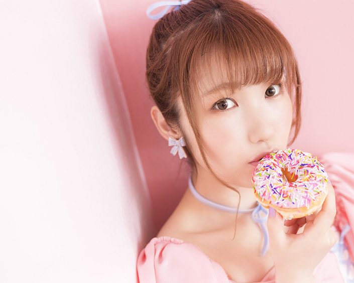 声優 内田彩が19年3月に東阪zeppで単独ライブ開催 3rdシングル Sing Candy Flavor 予約でチケット先行申込みも リスアニ Web アニメ アニメ音楽のポータルサイト