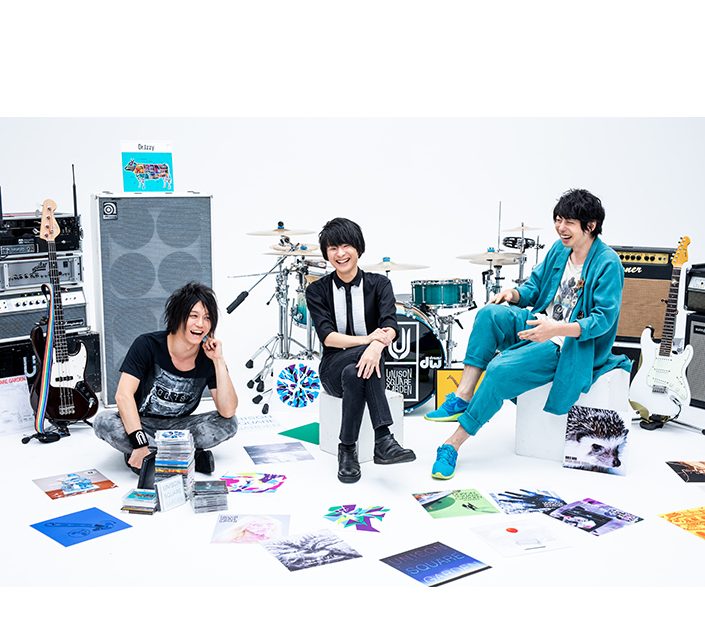 UNISON SQUARE GARDEN、バンド結成15周年ライブを大阪で初の野外ワンマンライブ開催!シングルのカップリング曲を集めたB面集ベストアルバムリリースも決定！  – リスアニ！ – アニソン・アニメ音楽のポータルサイト