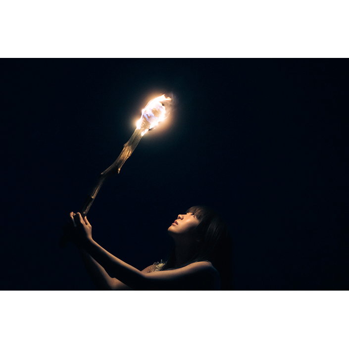 Aimer最新作「Torches」ミュージックビデオを公開！新曲「Blind to you」「Daisy」の詳細も明らかに！ - 画像一覧（2/5）