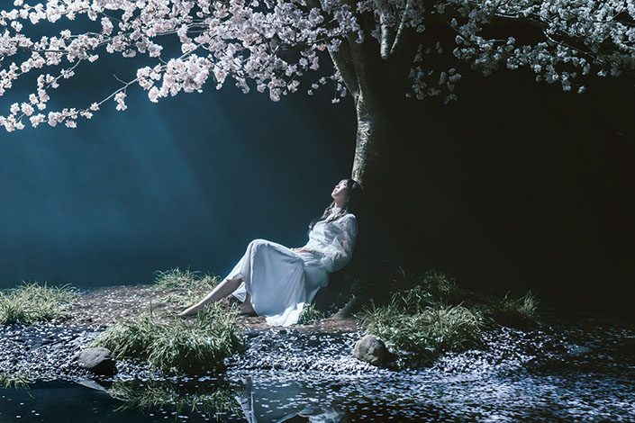 Aimer 劇場版 Fate Stay Night Heaven S Feel Spring Song主題歌 春はゆく Mv アートワーク公開 劇場版 Fate Stay Night Heaven S Feel 三部作全主題歌のミュージックビデオで監督 三木孝浩 主演 浜辺美波が実現 リスアニ Web アニメ アニメ