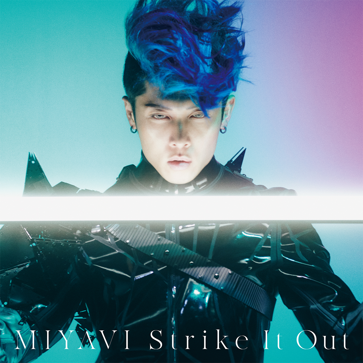 MIYAVIニューシングル、アニメ『トライブナイン』OPテーマ「Strike It Out」ジャケット写真・アーティスト写真公開！5月にBillboard Live開催決定！ - 画像一覧（3/3）