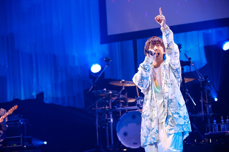 羽多野渉バースデー＆アーティストデビュー10周年記念ライブ「Wataru Hatano LIVE 2022 -colors-」小野大輔がサプライズで登場した夜の部のオフィシャルレポートが到着！  – リスアニ！ – アニソン・アニメ音楽のポータルサイト