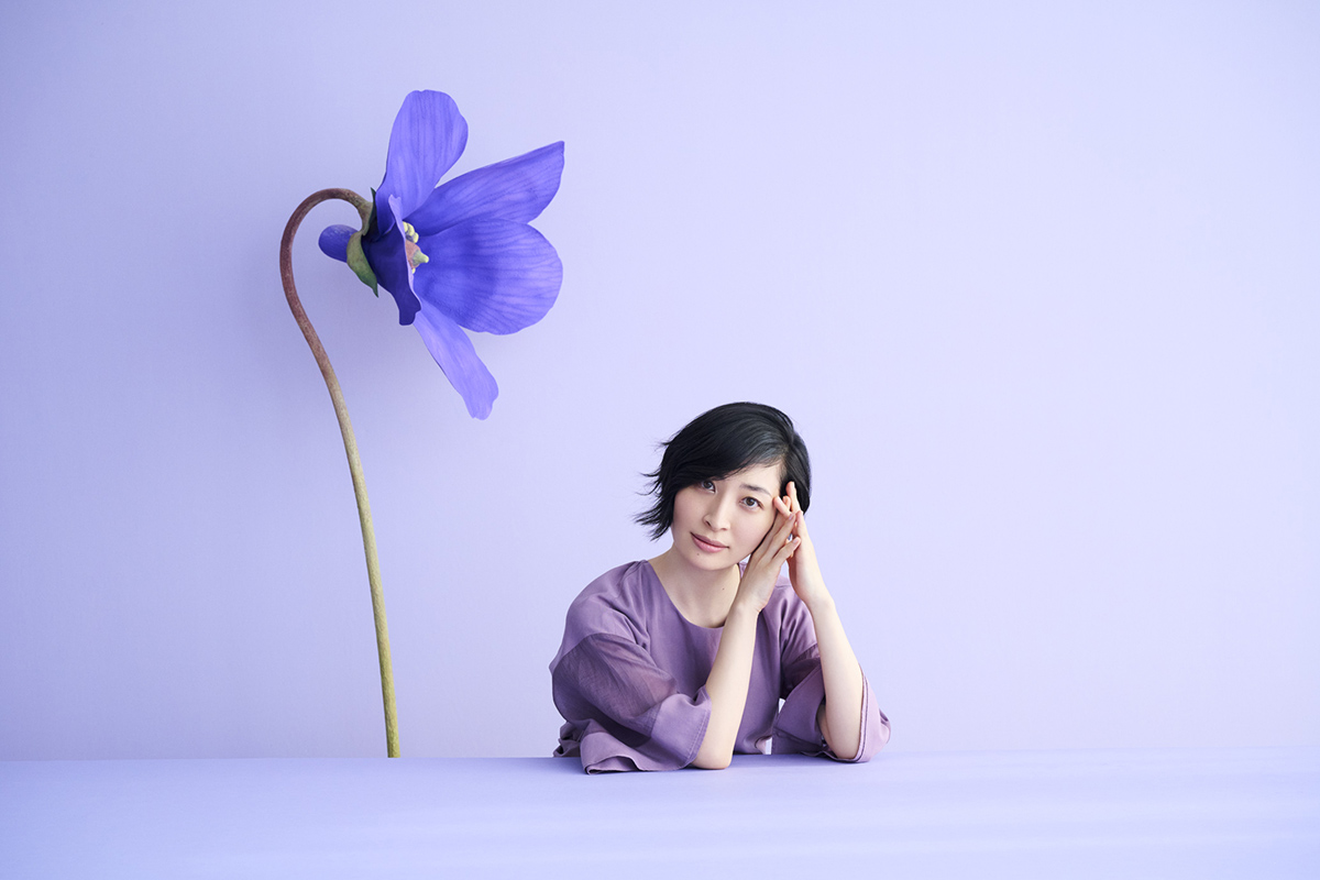 坂本真綾 5月25日リリース　両A面シングル「菫 / 言葉にできない」より、「言葉にできない」ミュージックビデオ公開！