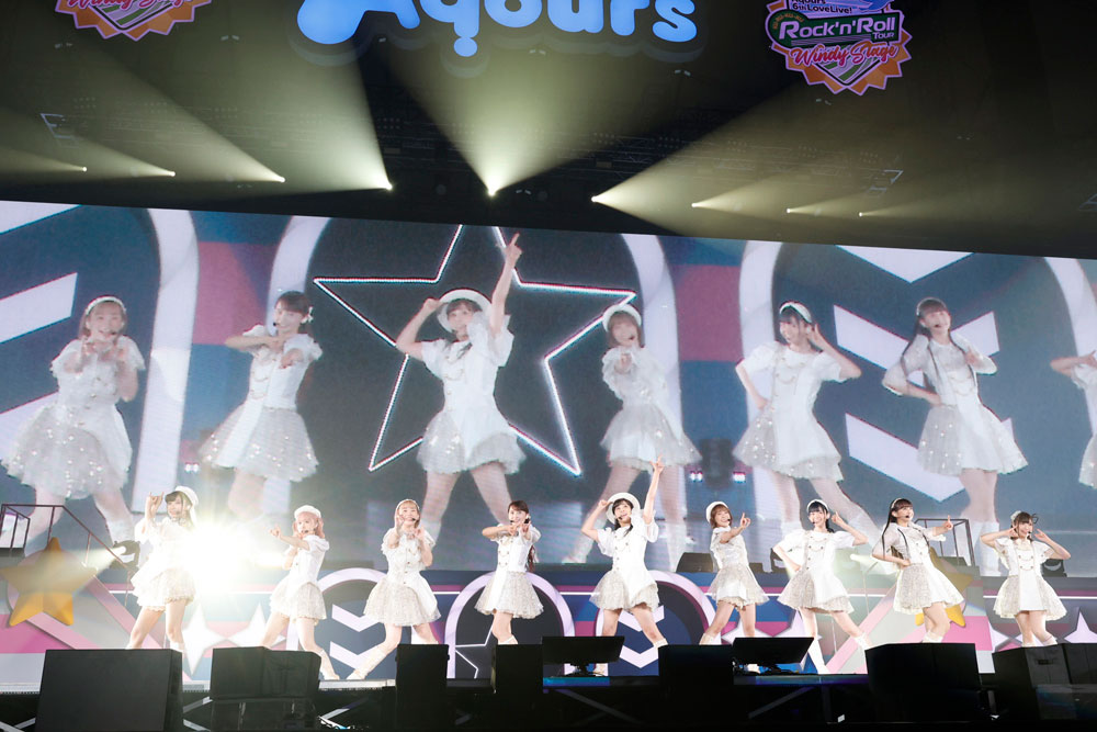 【ライブレポート】「何度も皆さんと約束できるようなAqoursでいたい」―“ラブライブ！サンシャイン!! Aqours 6th LoveLive! ～KU-RU-KU-RU Rock ‘n’ Roll TOUR～＜WINDY STAGE＞”レポート - 画像一覧（1/12）