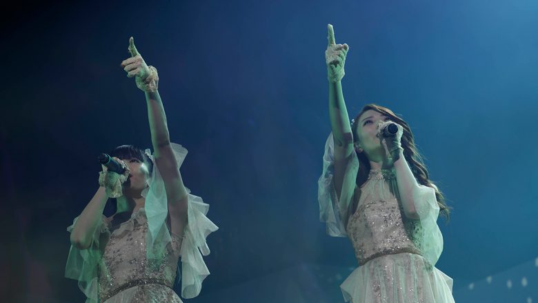 【ライブレポート】クララとカレン、夢の続きを一緒に☆約2年10ヵ月ぶりの有観客コンサート“ClariS HALL CONCERT 2022 ～Twinkle Summer Dreams～”レポート！