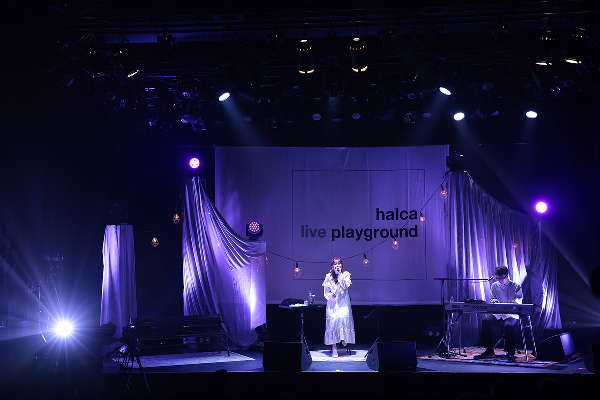 【ライブレポート】halcaがみせた成長と進化。1年2ヵ月ぶりとなるワンマンライブ“LAWSON presents halca 7th LIVE 『Help Me!!!!!!! PRESSURE PRESSURE & live playground #003』”をレポート！ - 画像一覧（5/8）