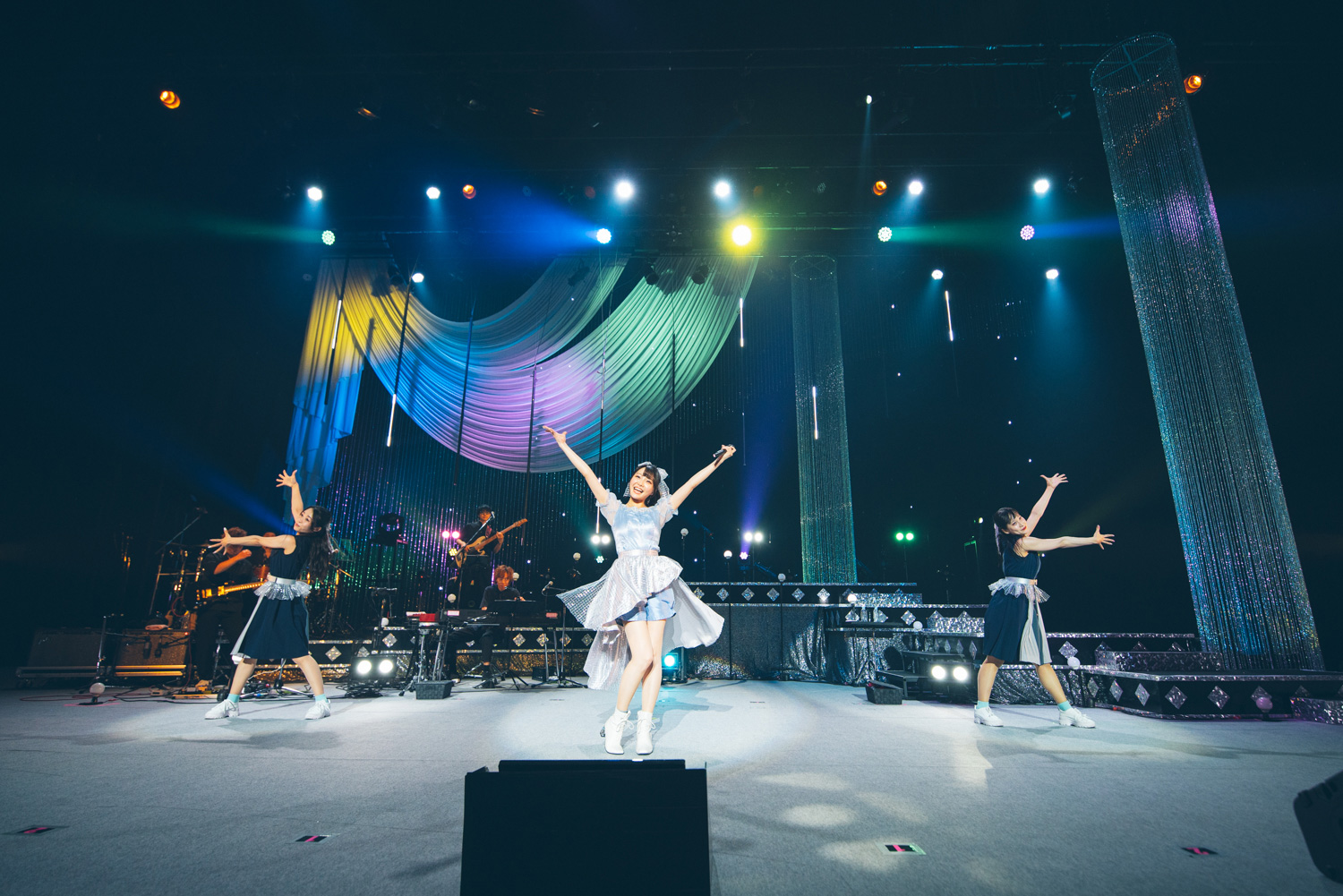2年越しのリベンジ！麻倉もも、自身初となるライブツアー＜LAWSON presents 麻倉もも Live Tour 2022“Piacere!”＞で見せた最高の笑顔  – 画像一覧（2/10） – リスアニ！ – アニソン・アニメ音楽のポータルサイト