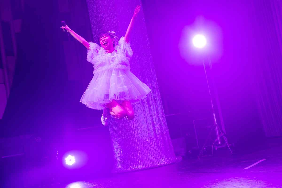 「小林愛香 LIVE TOUR 2022 “syzygy”」ファイナル公演のオフィシャルレポートが到着！ - 画像一覧（3/6）