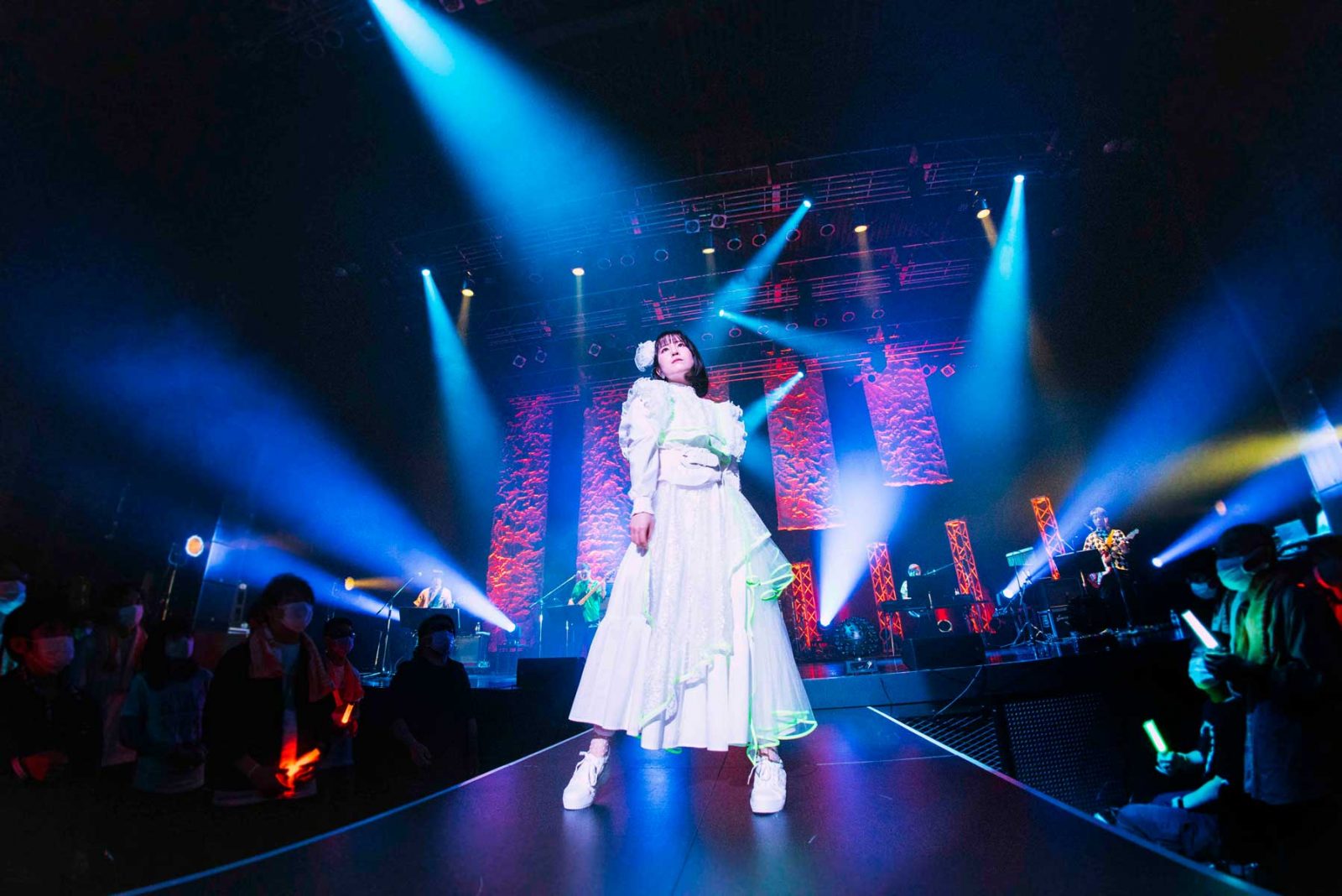 「この先いいことしか待ってない」鈴木みのり、全22曲を届けた笑顔の幕開け。「3rd LIVE TOUR 2023 ～fruitful spring～」初日・東京公演レポート - 画像一覧（9/12）