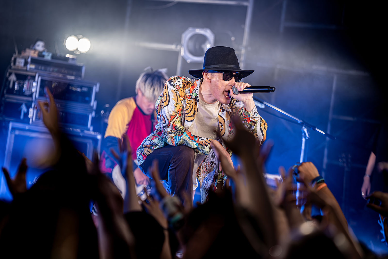 20年歩んできたFLOW の5人だからこそ見つけられた想い――“FLOW 20th ANNIVERSARY LIVE TOUR 2023「Voy☆☆☆」”ツアーファイナルを独占レポート！ - 画像一覧（14/21）