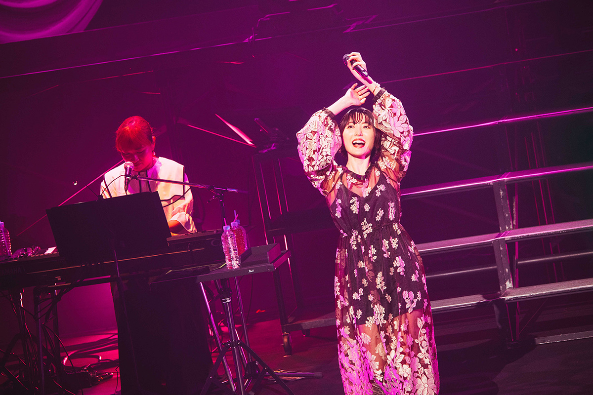 花澤香菜「HANAZAWA KANA Live 2023 “Not As Dramatic As…”」オフィシャルレポート到着！ - 画像一覧（2/3）