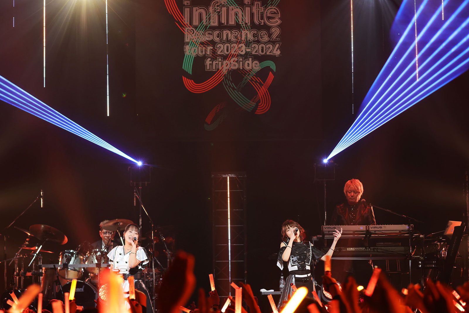 大きな進化を果たした第3期fripSide、圧巻のパフォーマンスを披露！“fripSide infinite Resonance 2 tour 2023-2024 at Zepp OSAKA&TOKYO”東京公演をレポート！ - 画像一覧（9/9）