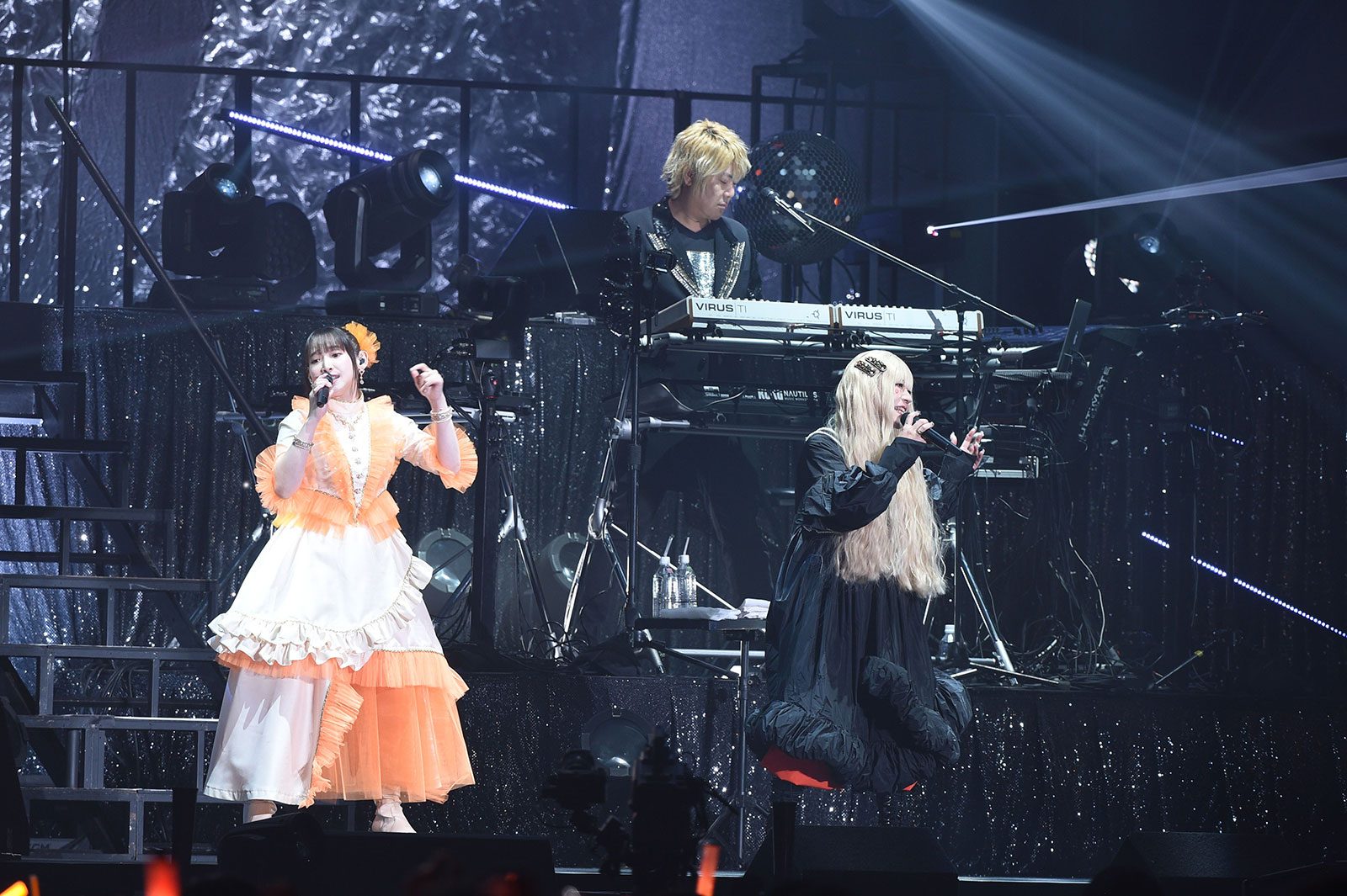 fripSideの過去、現在、未来が繋がる――熱狂の一夜となった“fripSide 20th Anniversary Festival 2023 -All Phases Assembled-”をレポート！ - 画像一覧（17/18）