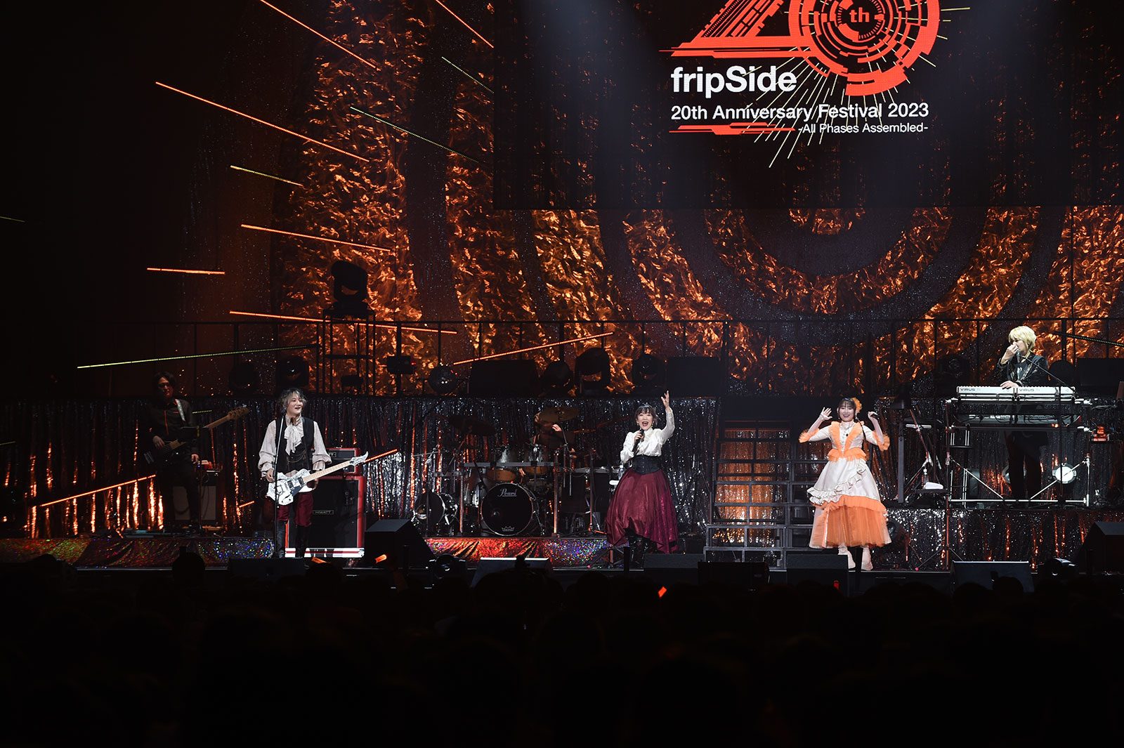 fripSideの過去、現在、未来が繋がる――熱狂の一夜となった“fripSide 20th Anniversary Festival 2023 -All Phases Assembled-”をレポート！ - 画像一覧（13/18）