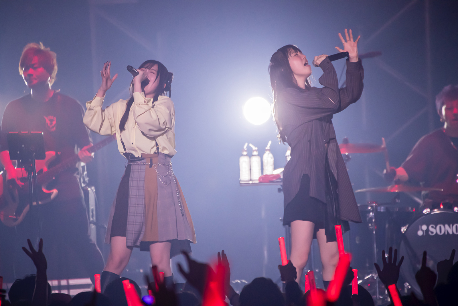 “あの日のふたりはあまりに無敵だった” ――伝説を残した初のライブツアー「She is Legend Live Tour 2023 “Extreme Flag”」ファイナル公演レポート - 画像一覧（15/15）