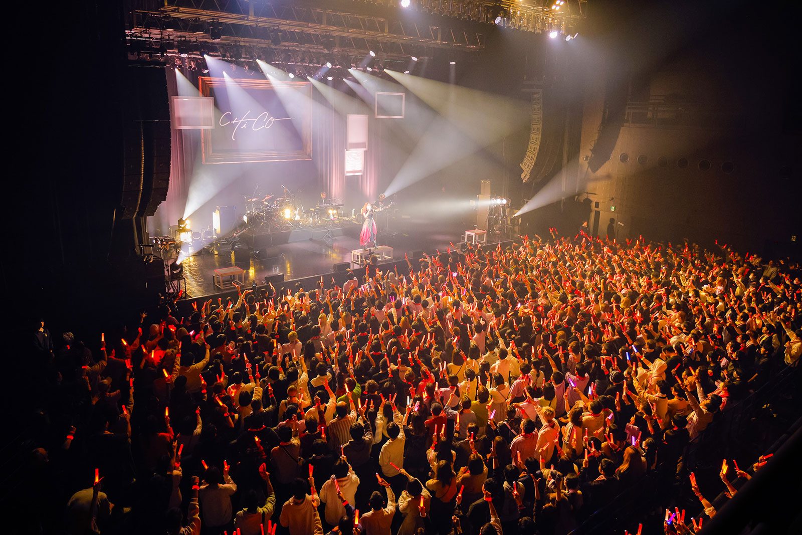 1stソロワンマンで見せたソロアーティスト・CHiCOの“PORTRAiT”。＜LAWSON presents CHiCO 1st Zepp Live 2024“PORTRAiT”＞をレポート！ - 画像一覧（6/12）