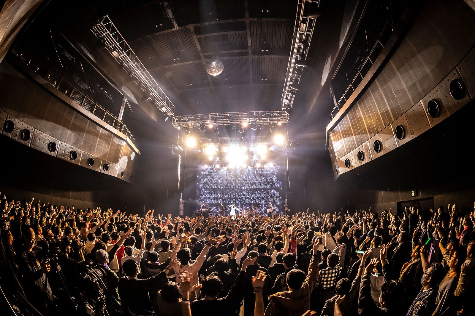 ASCA、夢の舞台で圧巻のステージを披露！ワンマンライブ“ASCA Zepp LIVE 2024 -Departure-”を振り返る - 画像一覧（3/11）