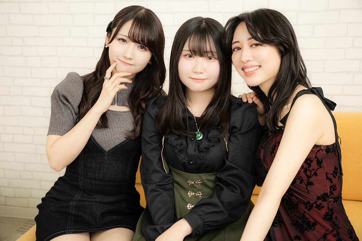 Ave Mujicaが世界に与えた衝撃――渡瀬結月、岡田夢以、米澤 茜が1st Single「素晴らしき世界 でも どこにもない場所」とバンドの広がりを語る - 画像一覧（7/12）