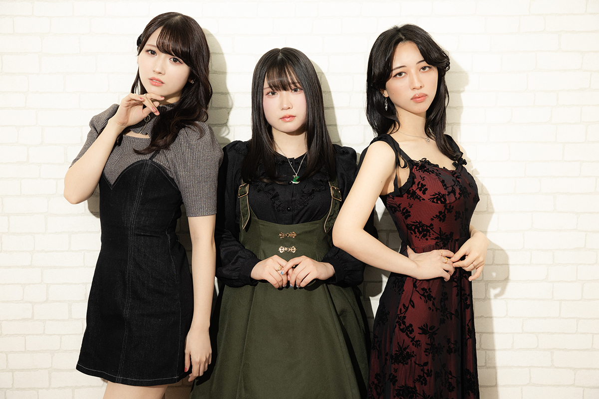 Ave Mujicaが世界に与えた衝撃――渡瀬結月、岡田夢以、米澤 茜が1st Single「素晴らしき世界 でも どこにもない場所」とバンドの広がりを語る - 画像一覧（1/12）