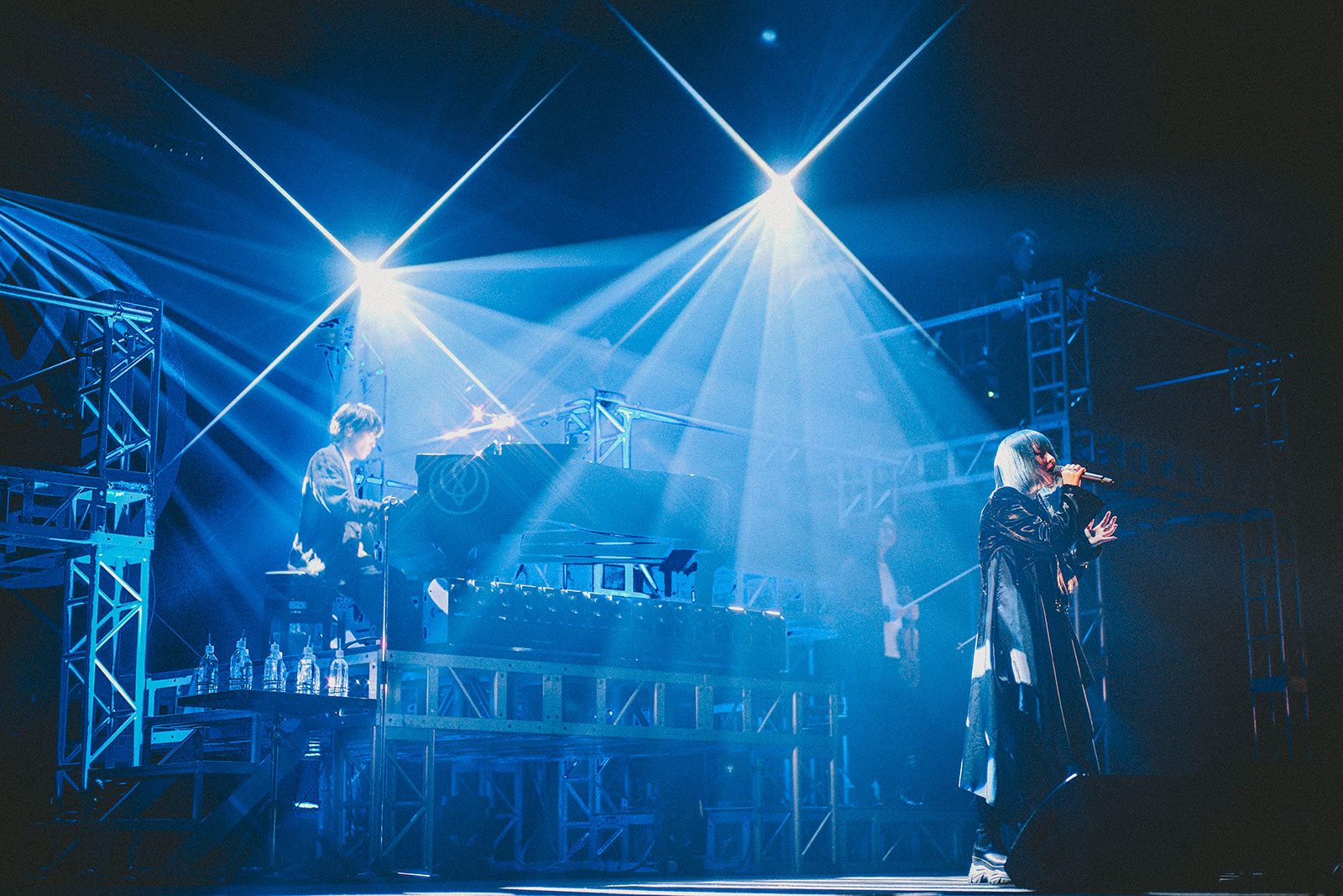 澤野弘之の軌跡がここに――。尊敬するASKAも登場した“澤野弘之 LIVE [nZk]008”を振り返る。 - 画像一覧（3/10）