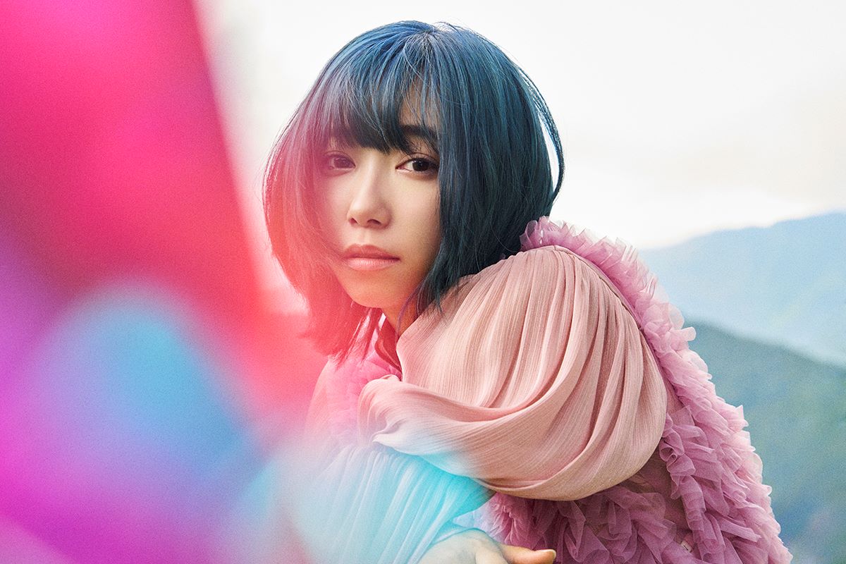 小林愛香、2ndフルアルバム『Illumination Collection』ジャケット写真公開！