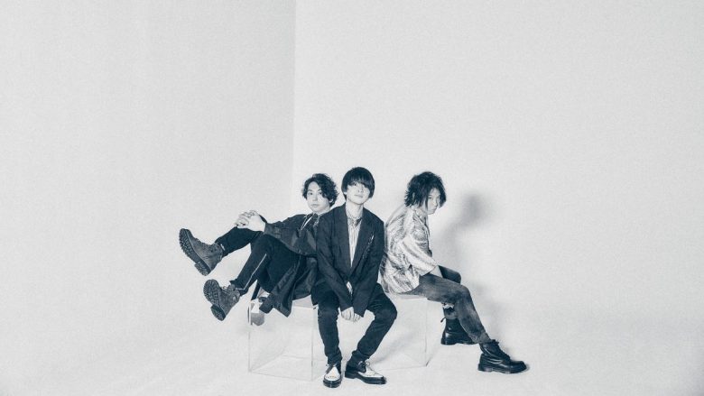 UNISON SQUARE GARDEN、TVアニメ『ブルーロック』第2期オープニング主題歌に決定！新曲「傍若のカリスマ」を10月2日リリース決定！