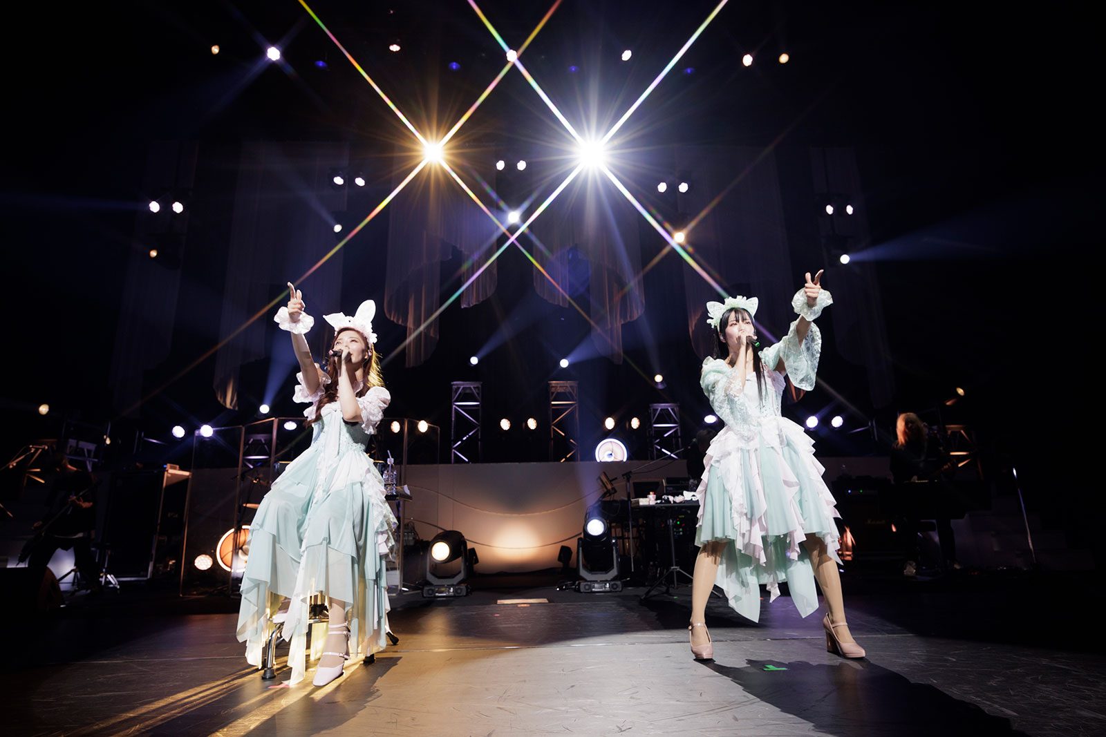 クララとカレンの集大成！ClariS、現体制での最後のツアー“ClariS AUTUMN TOUR 2024 ～Via Fortuna～”初日・LINE CUBE SHIBUYA公演をレポート！ - 画像一覧（15/15）