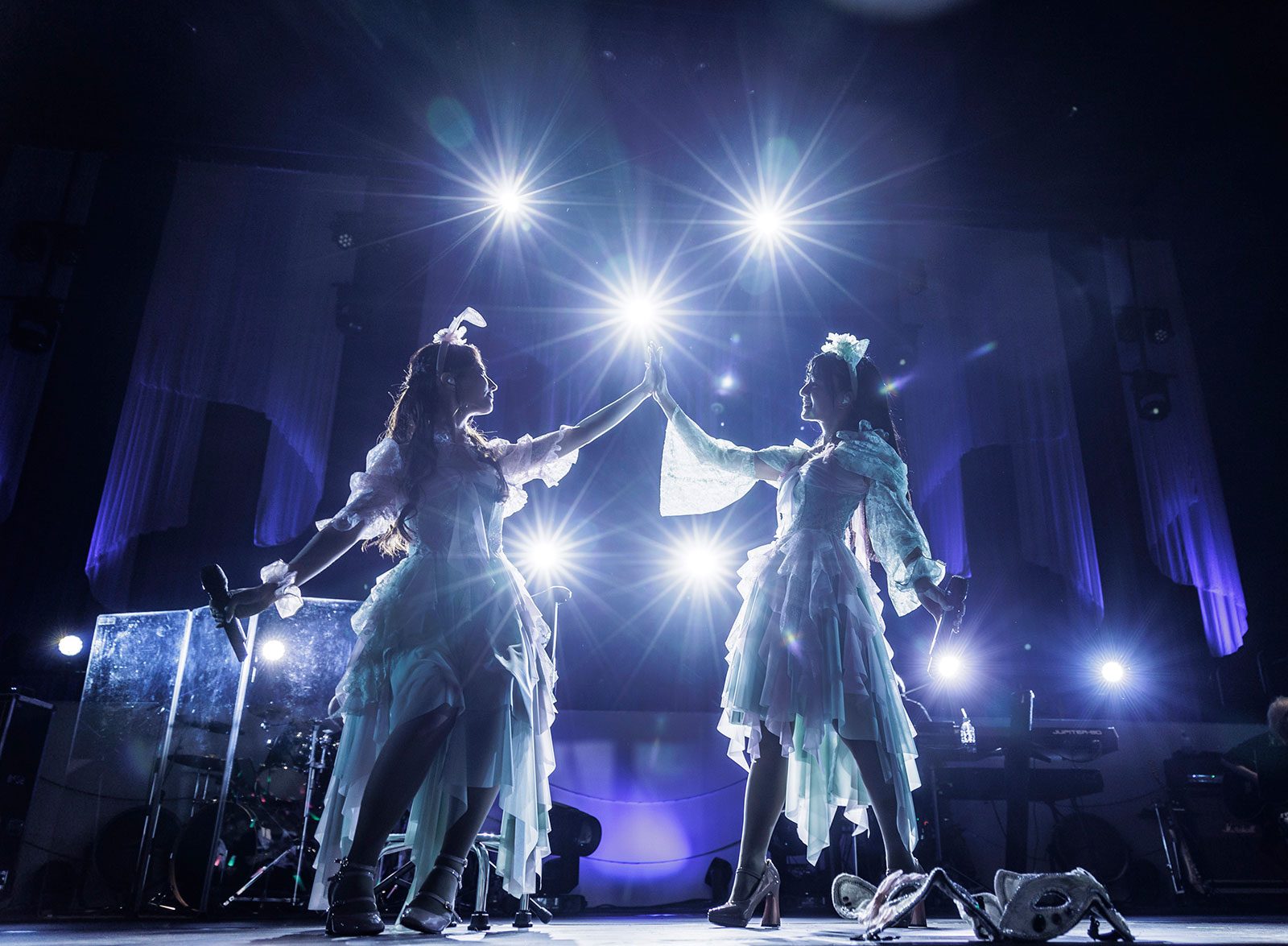 クララとカレンの集大成！ClariS、現体制での最後のツアー“ClariS AUTUMN TOUR 2024 ～Via Fortuna～”初日・LINE CUBE SHIBUYA公演をレポート！ - 画像一覧（4/15）