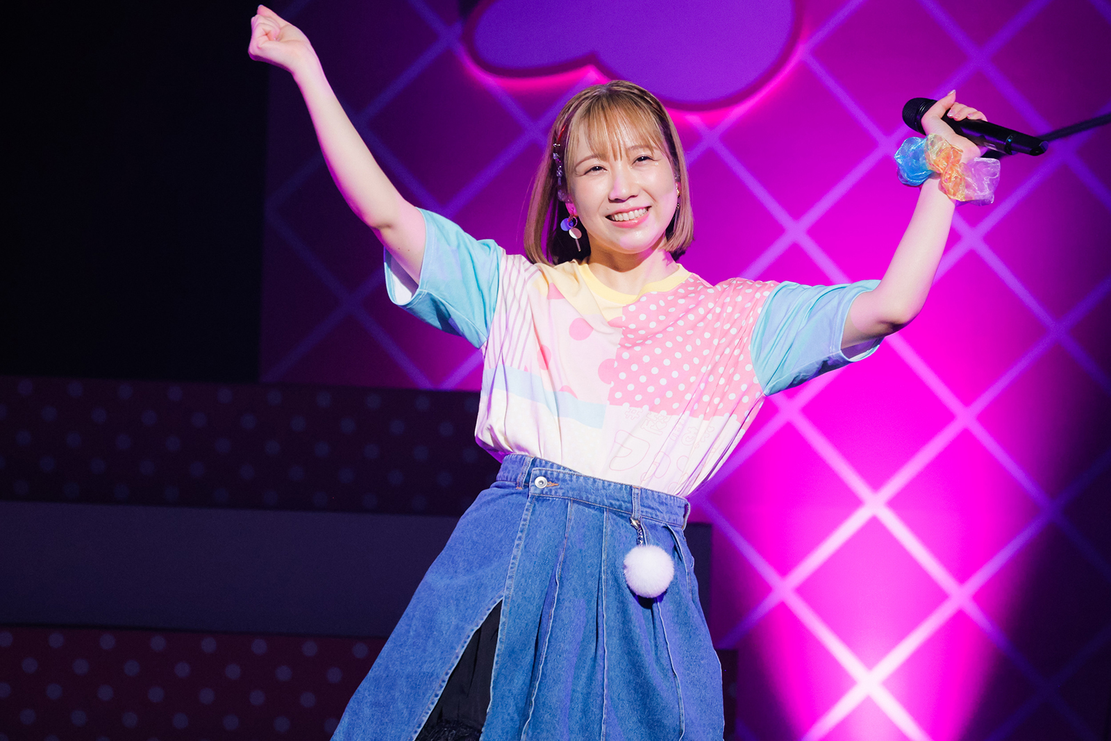 人気アイドル・mona初の“リアル”ワンマンライブ“LAWSON presents HoneyWorks 10th Anniversary 夏川椎菜 as mona ワンマンライブ＃超絶あざといファンサしちゃうぞ♡”で見た圧倒的なファンサと尊いmona愛をレポート - 画像一覧（17/20）